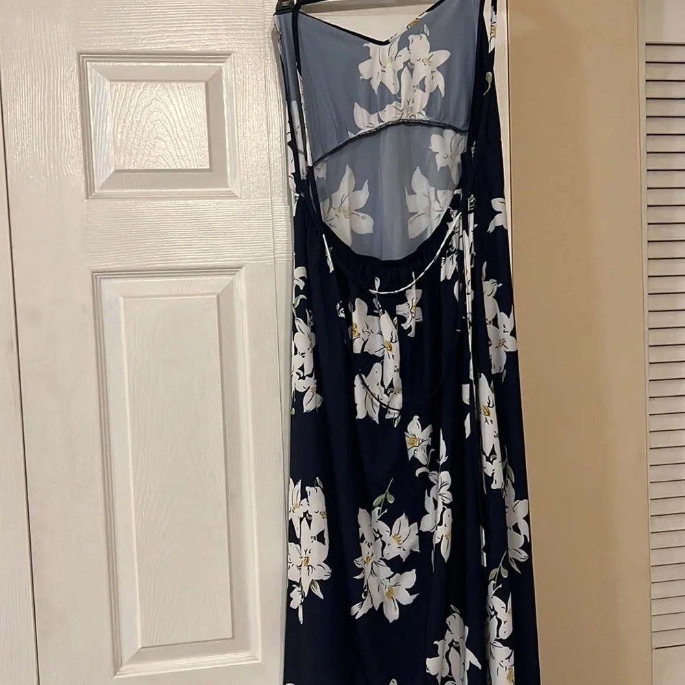 Fashionnova dress - Picture 3 of 3